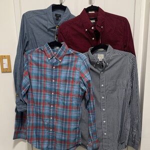 BUNDLE OF J Crew Men's Blue, Red, and Black Button-Down Shirts